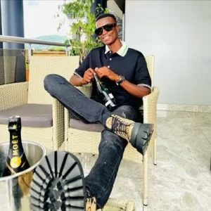 King Monada – Akena Taba