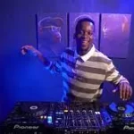 VIDEO: Romeo Makota – Amapiano Mix 2023 (01 April)