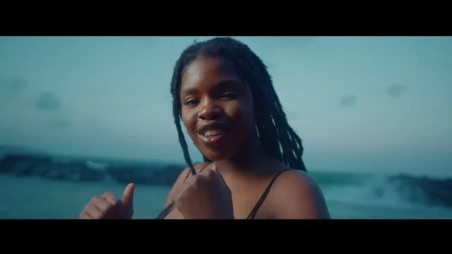 VIDEO: Fezeka Dlamini, Nomfundo Moh & Naledi Aphiwe – Uyangijabulisa